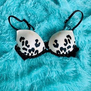 Victoria’s Secret/PINK SIZE 34 A bras x2